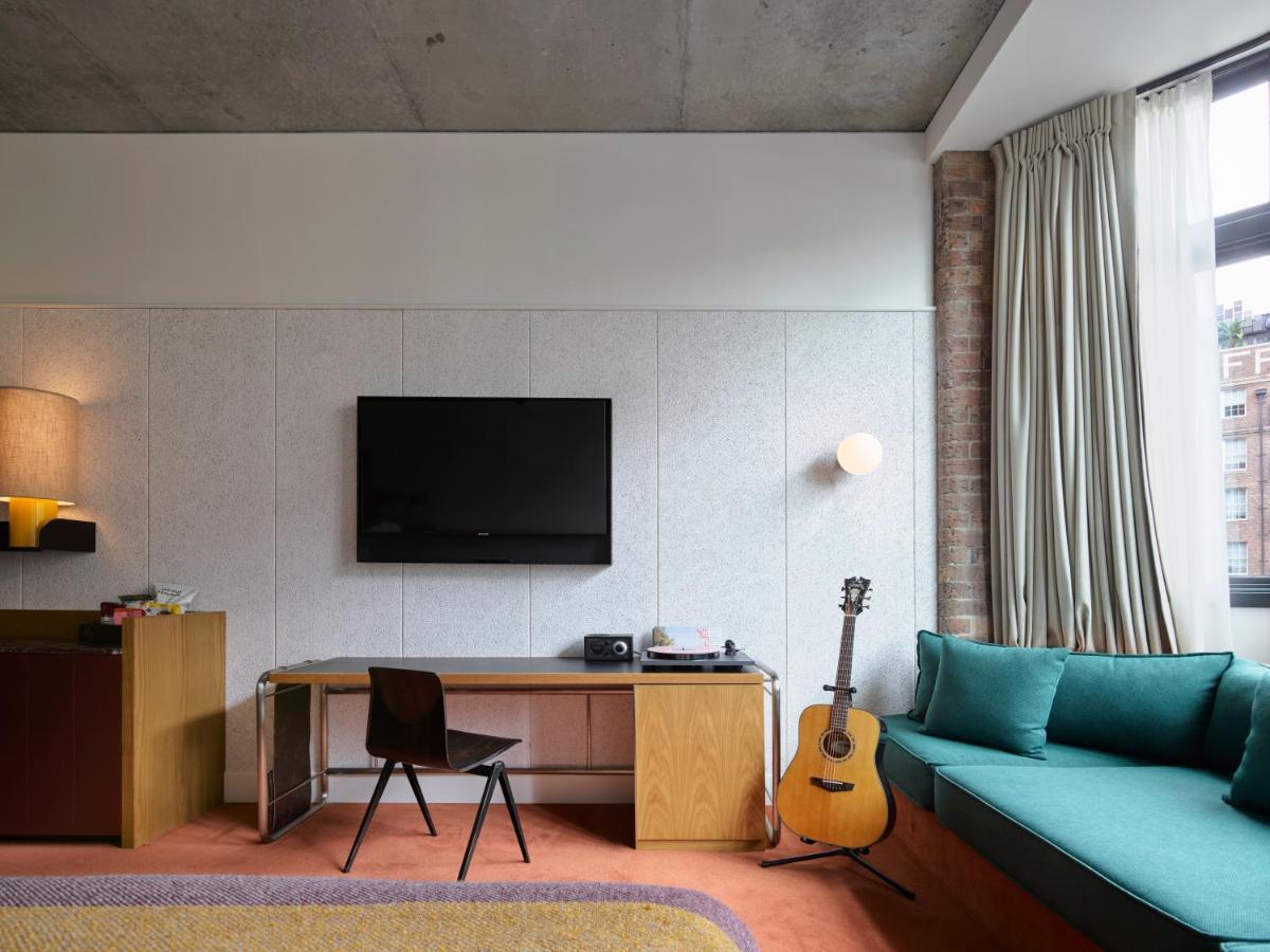 Ace Hotel Sydney Exterior foto A room at the Standard East Village