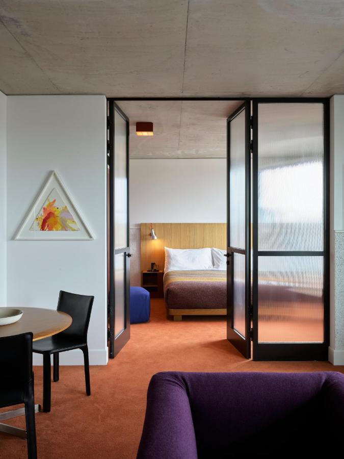 Ace Hotel Sydney Exterior foto A suite at the Standard East Village